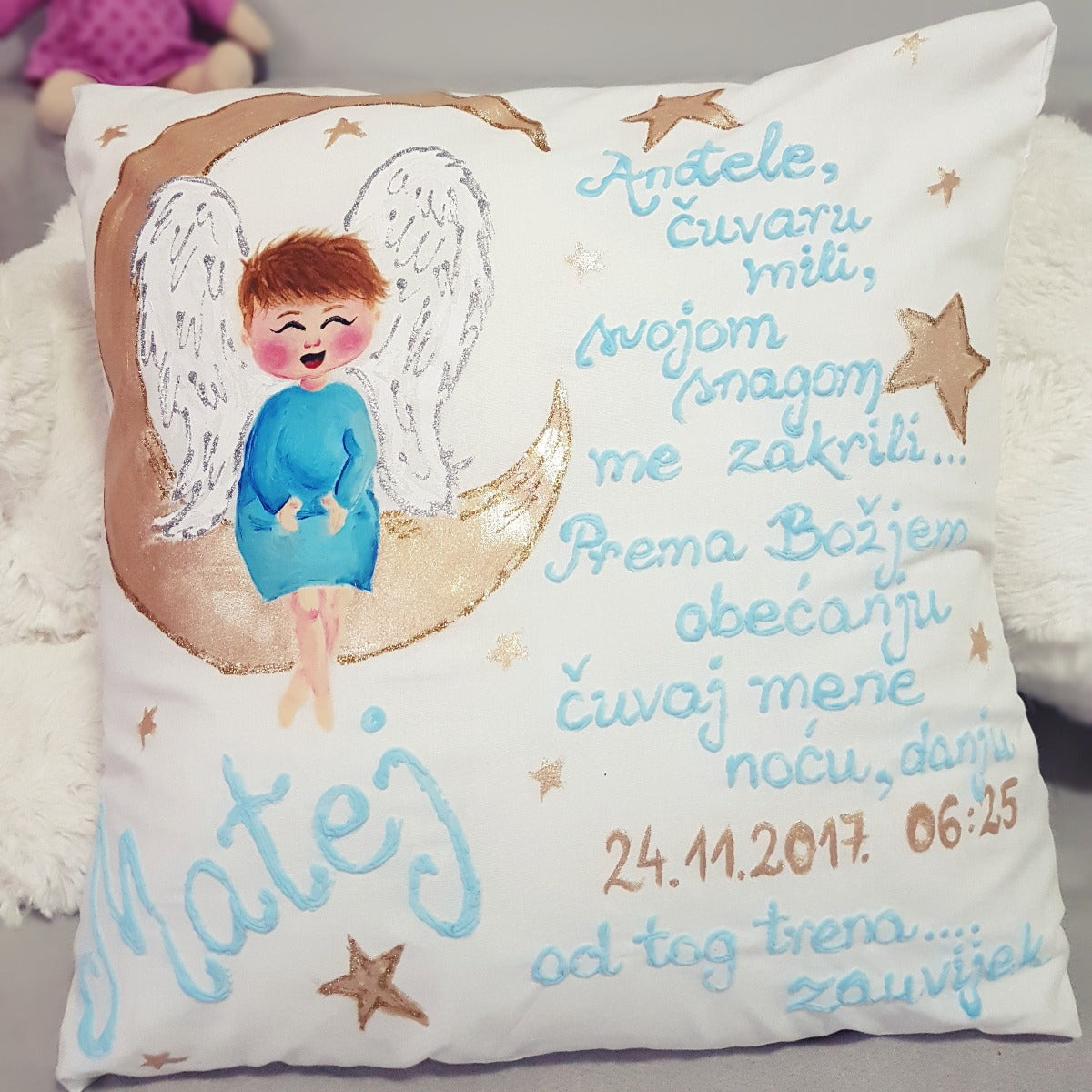 personalizirana oslikana jastučnica za bebe i djecu poklon za rođenje krštenje babinje rođendan unikat